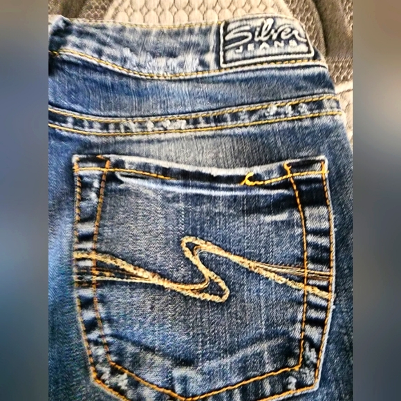 Silver Jeans - Picture 4 of 6